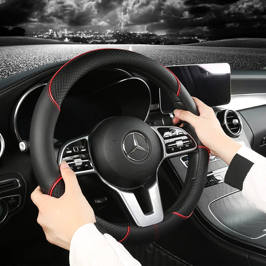 Leather Diamond Steering Wheel Cover – Universal Fit 14.5–15 Inch (37–38cm), All-Season, Anti-Slip Design